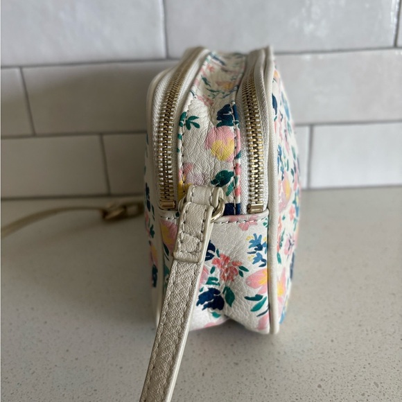 Mark and Graham Essential Camera Zip Crossbody Bag DITSY FLORAL FLOWER M… - Picture 3 of 10